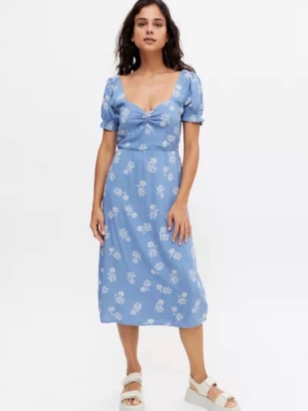 Billabong Blue Floral Midi Dress with Sweetheart Neckline